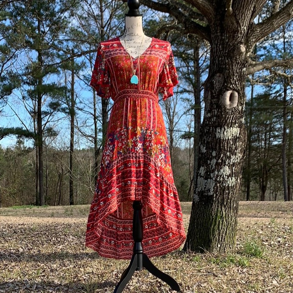 ✨🌺🌸NEW🌸🌺✨ Red Floral Hi-Low Boho Dress